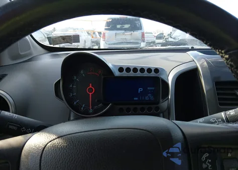 2015 Chevrolet Sonic Ltz Auto z USA, uszkodzony, nr VIN 1G1JE5SB9F4190652